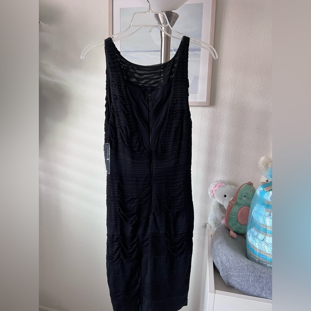 Alice + Olivia Size 2, new w/ tag black dress
